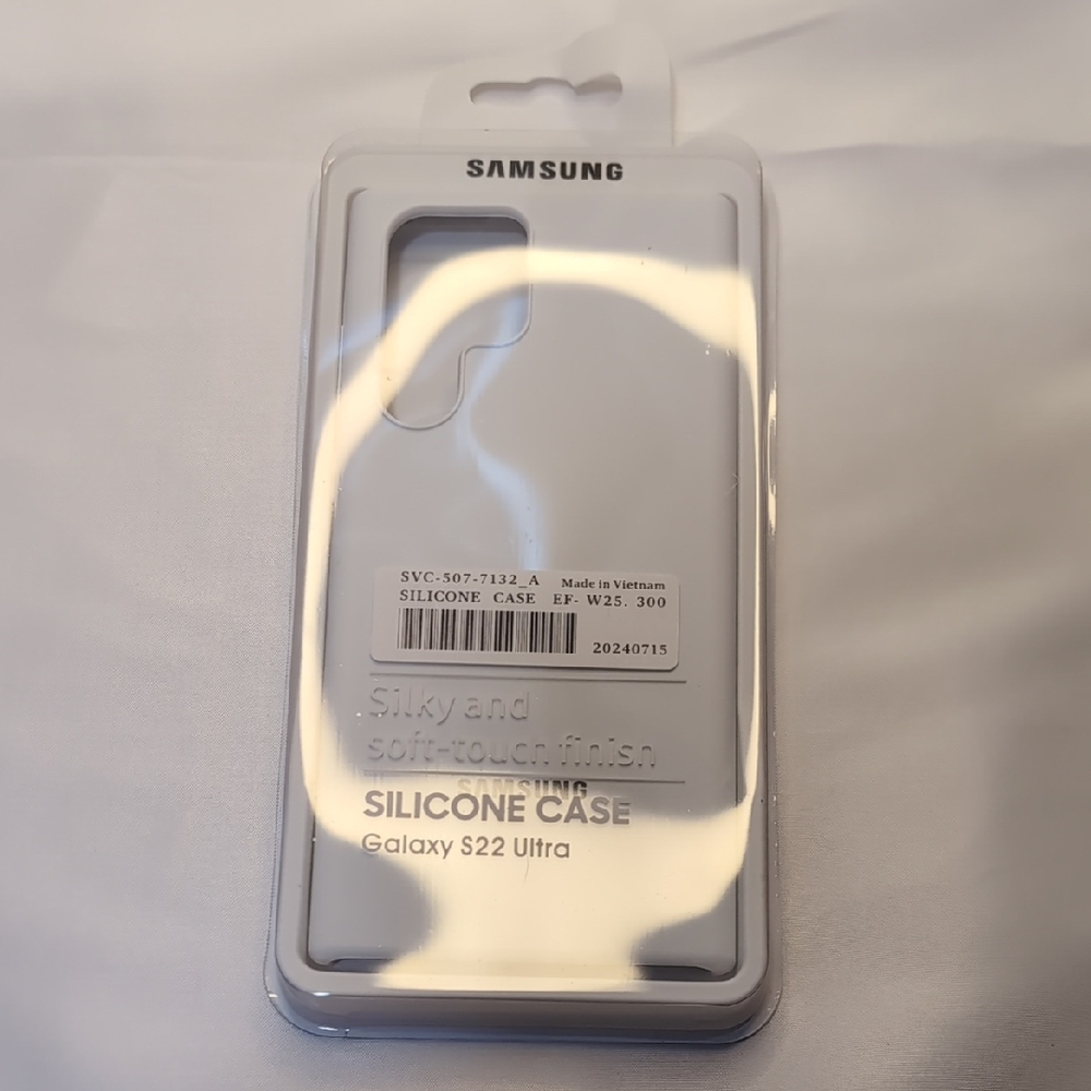 Samsung Galaxy S22 Ultra Silicone Case - Cream